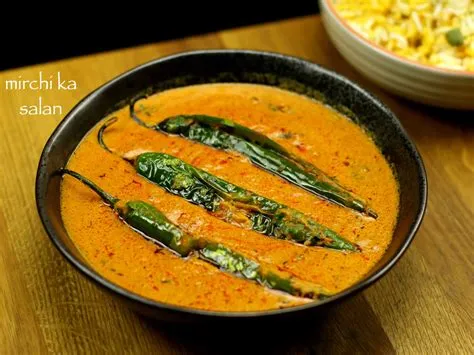  Mirchi ka Salan? Uma Sinfonia Picante de Sabores e Texturas na Vibrante Hyderabad!