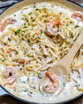  Macarrão de Camarão com Pimentão e Gengibre: Uma Sinfonia Explosiva de Sabores Picantes e Aromas Incomparáveis!